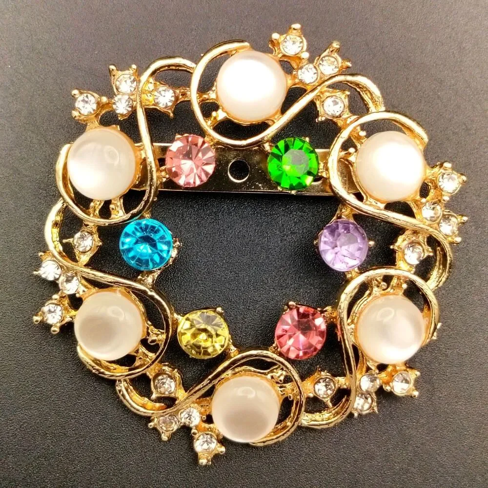 Elegant Gold Tone Wreath Brooch Pin Multi-Color Rhinestones Faux Pearl Accents